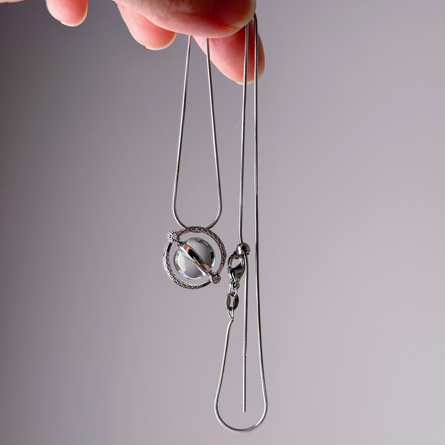 Natural Gibeon Meteorite Silver Planet Spinner Necklace-Ninaouity