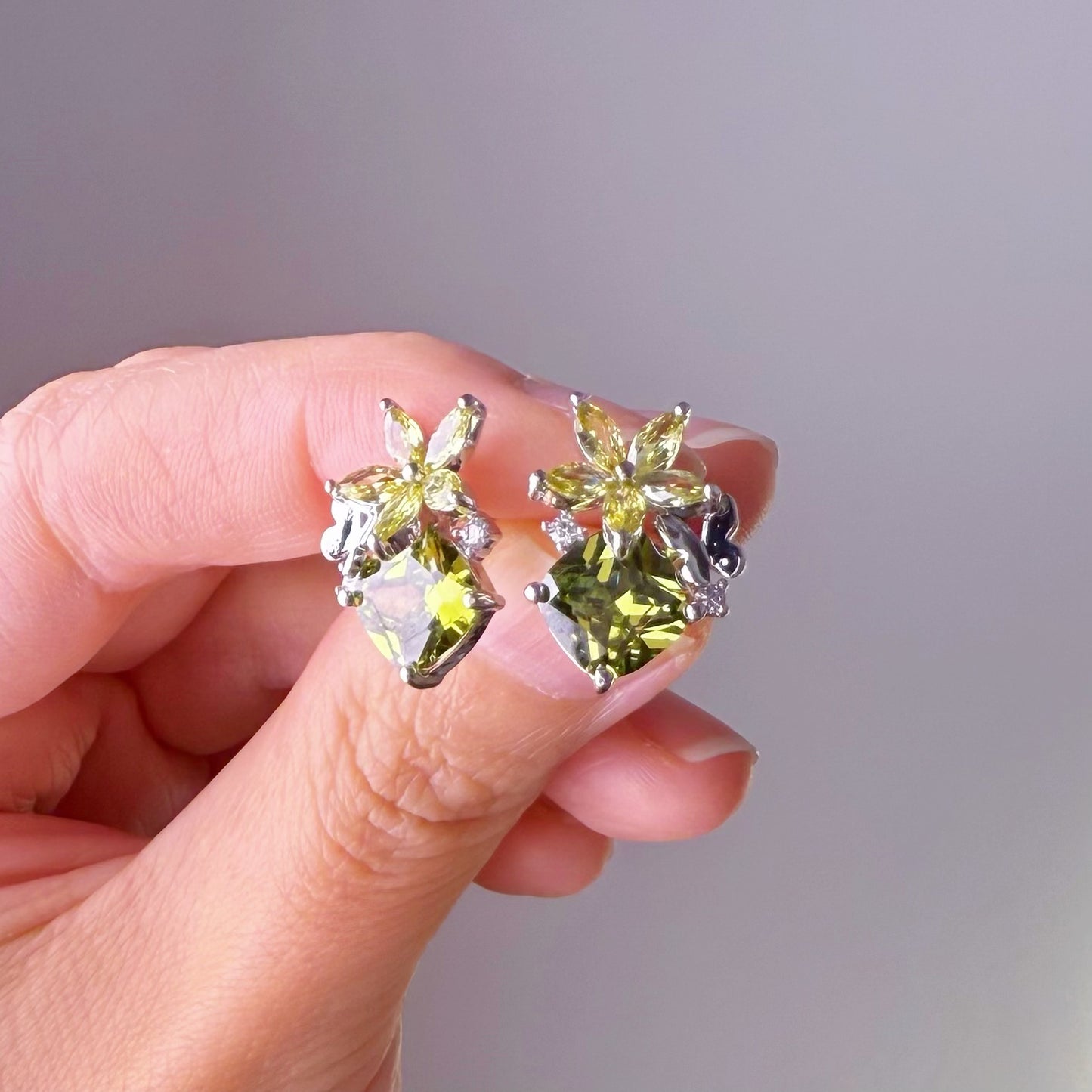 Olive Green Crystal Flower Stud Earrings-Ninaouity