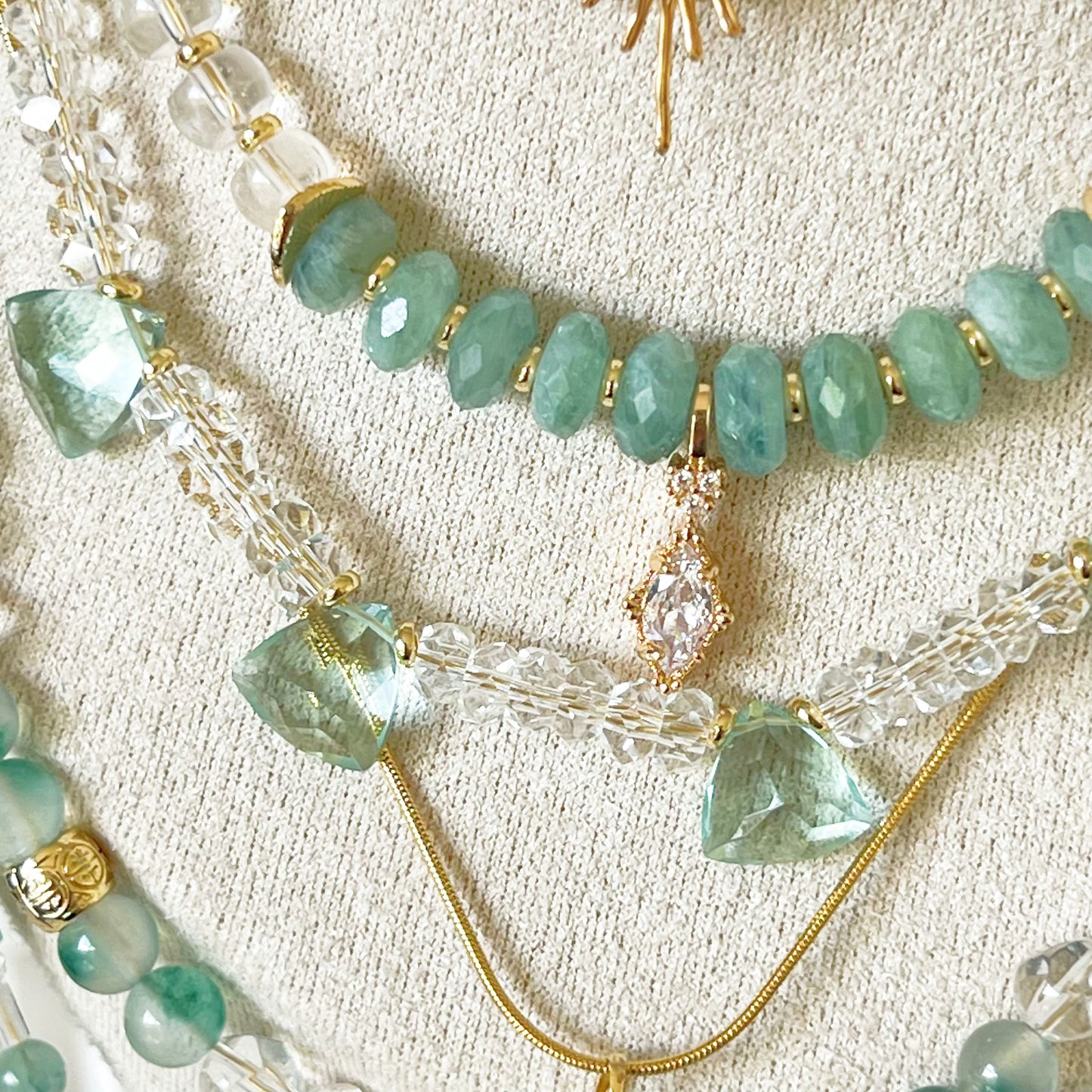 Trillion Cut Green Tear Drops Quartz Crystal Necklace-Ninaouity