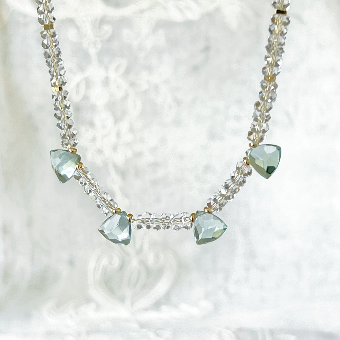 Trillion Cut Green Tear Drops Quartz Crystal Necklace-Ninaouity