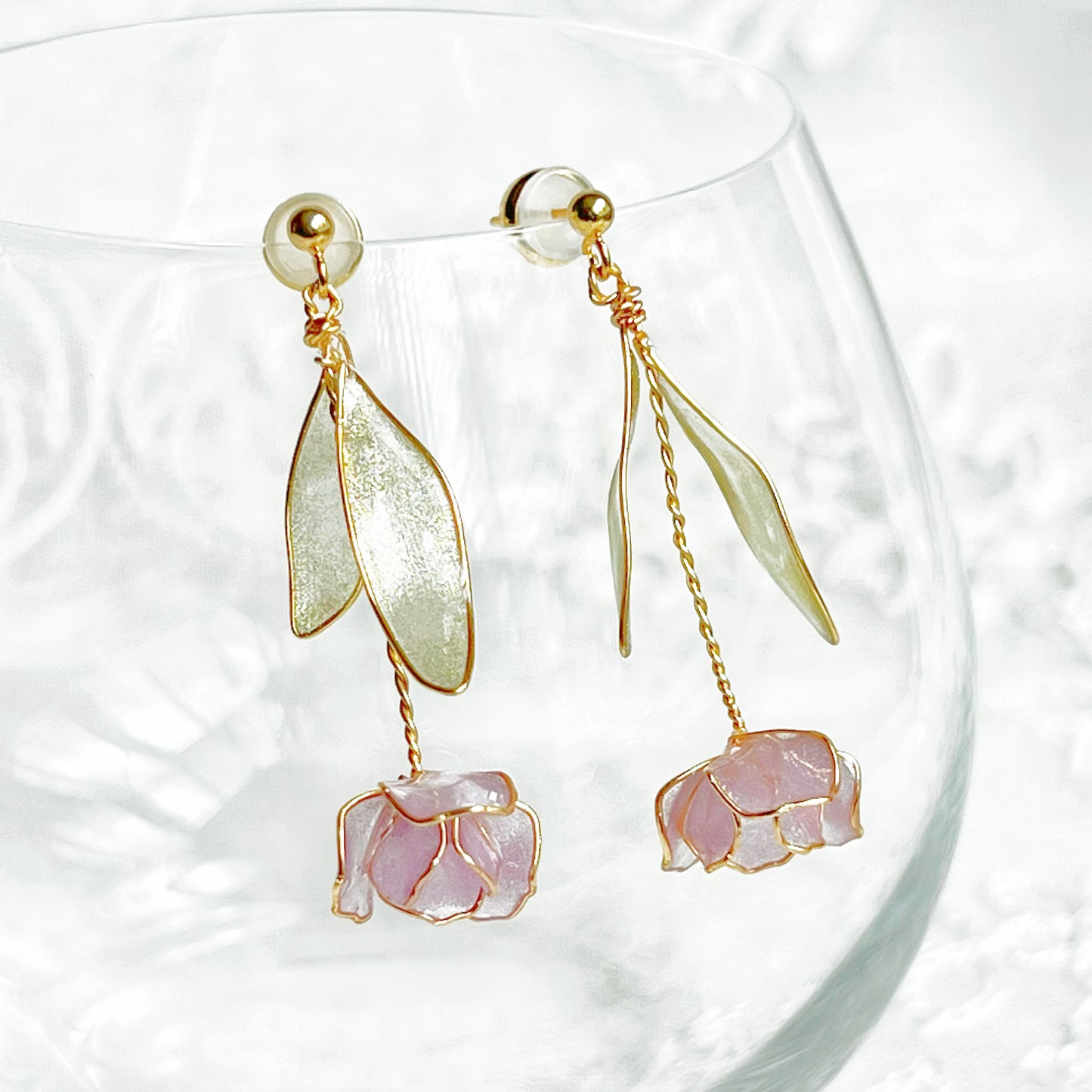 Handmade Light Purple Tulip Flower Earrings-Ninaouity