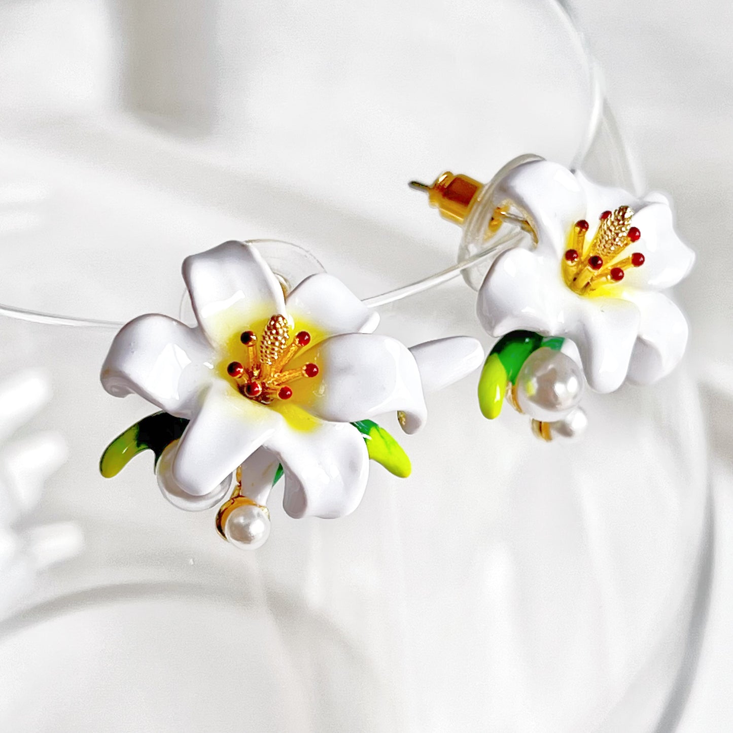 White Lilies Flower Earrings-Ninaouity