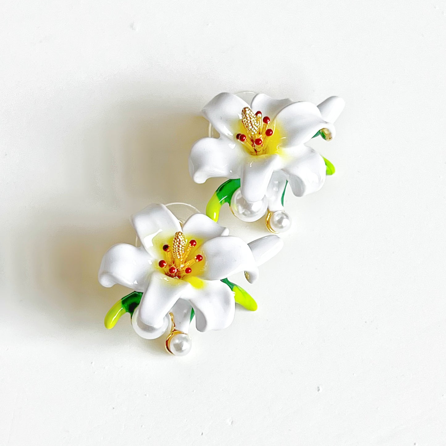 White Lilies Flower Earrings-Ninaouity