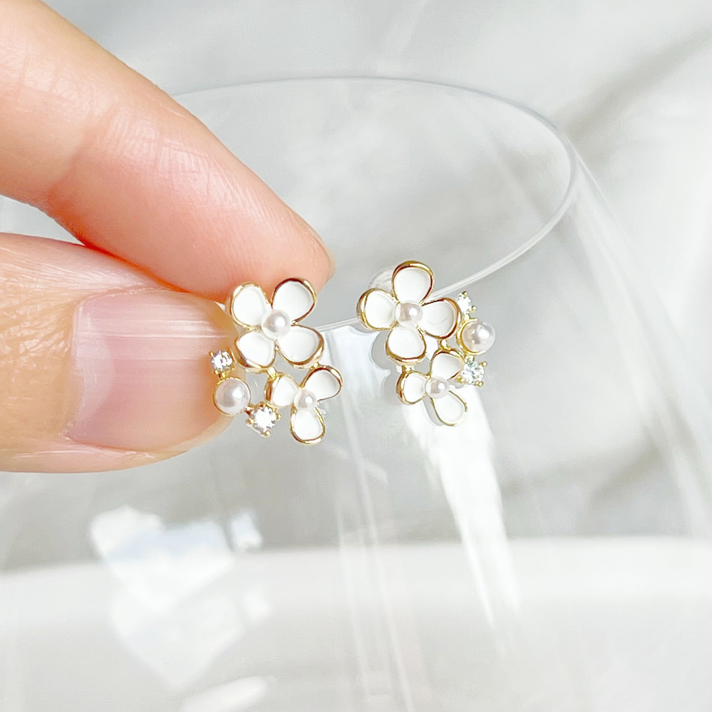 Summer White Wild Flowers Earrings-Ninaouity