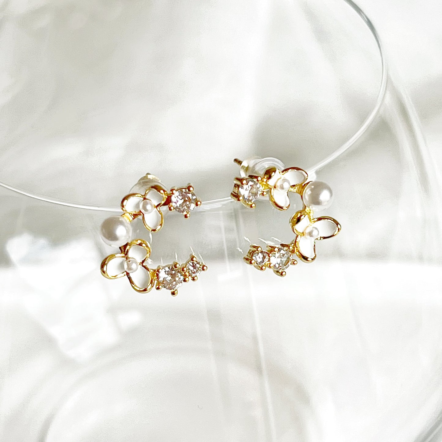 Little White Flowers Wreath Earrings-Ninaouity