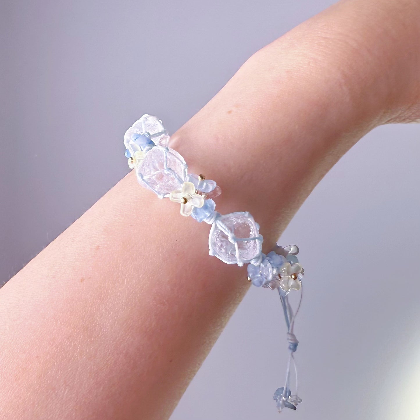 Quartzberry - All Chakra Clear Quartz Three Crystals Macrame Bracelet