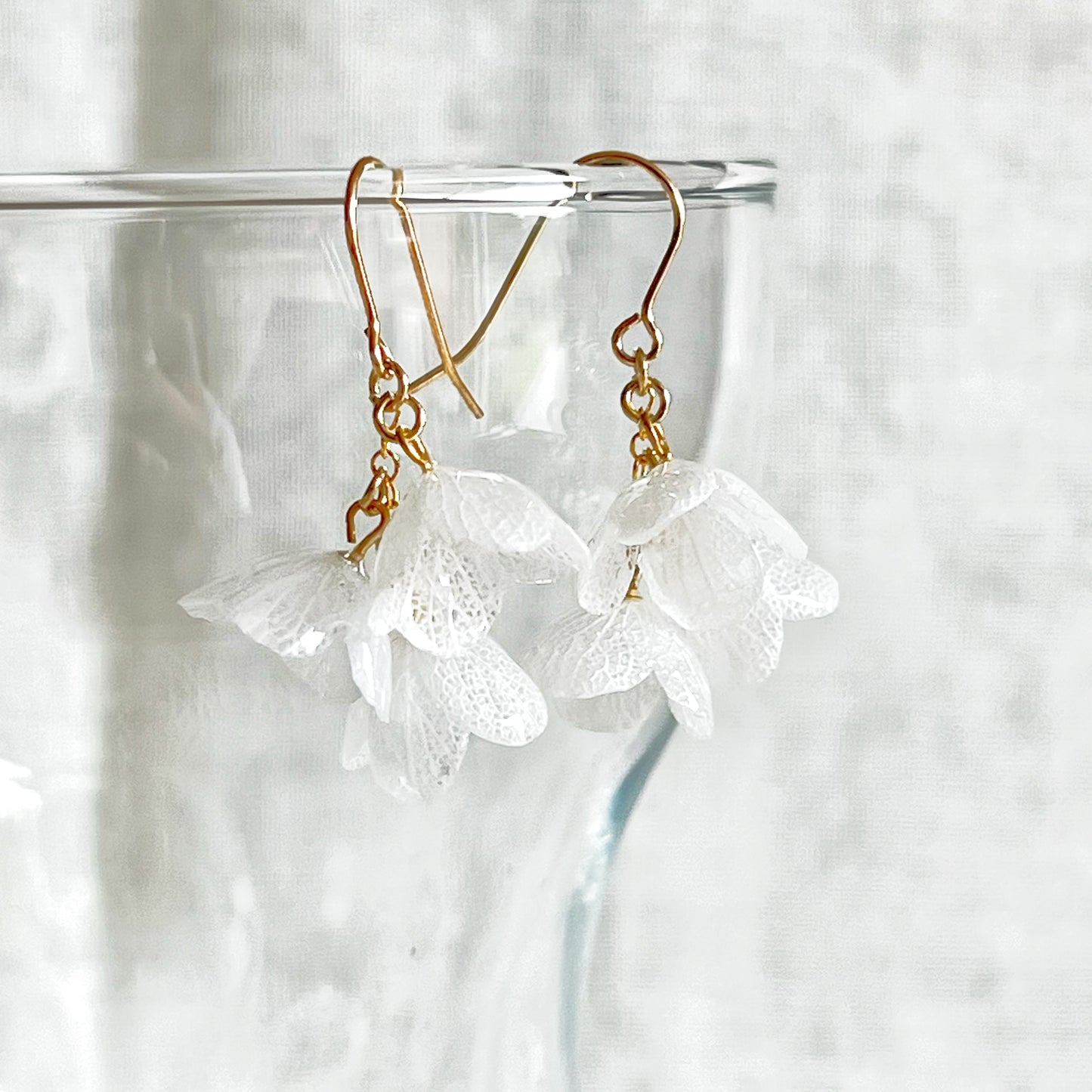 White Hydrangea Dried Flower Drop Earrings-Ninaouity