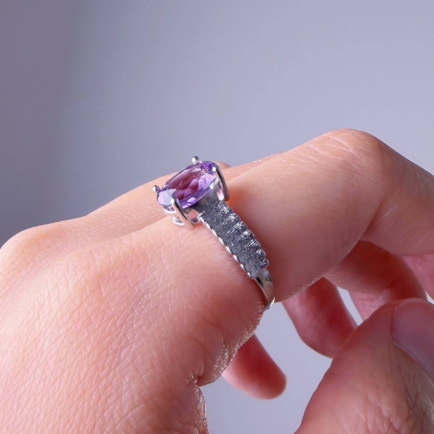 Quartzberry - Natural Amethyst Oval Cut Faceted Gemstone Crystal Silver Ring - One-of-a-kind