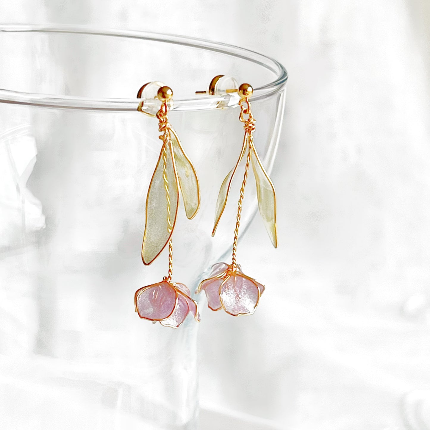 Handmade Light Purple Tulip Flower Earrings-Ninaouity