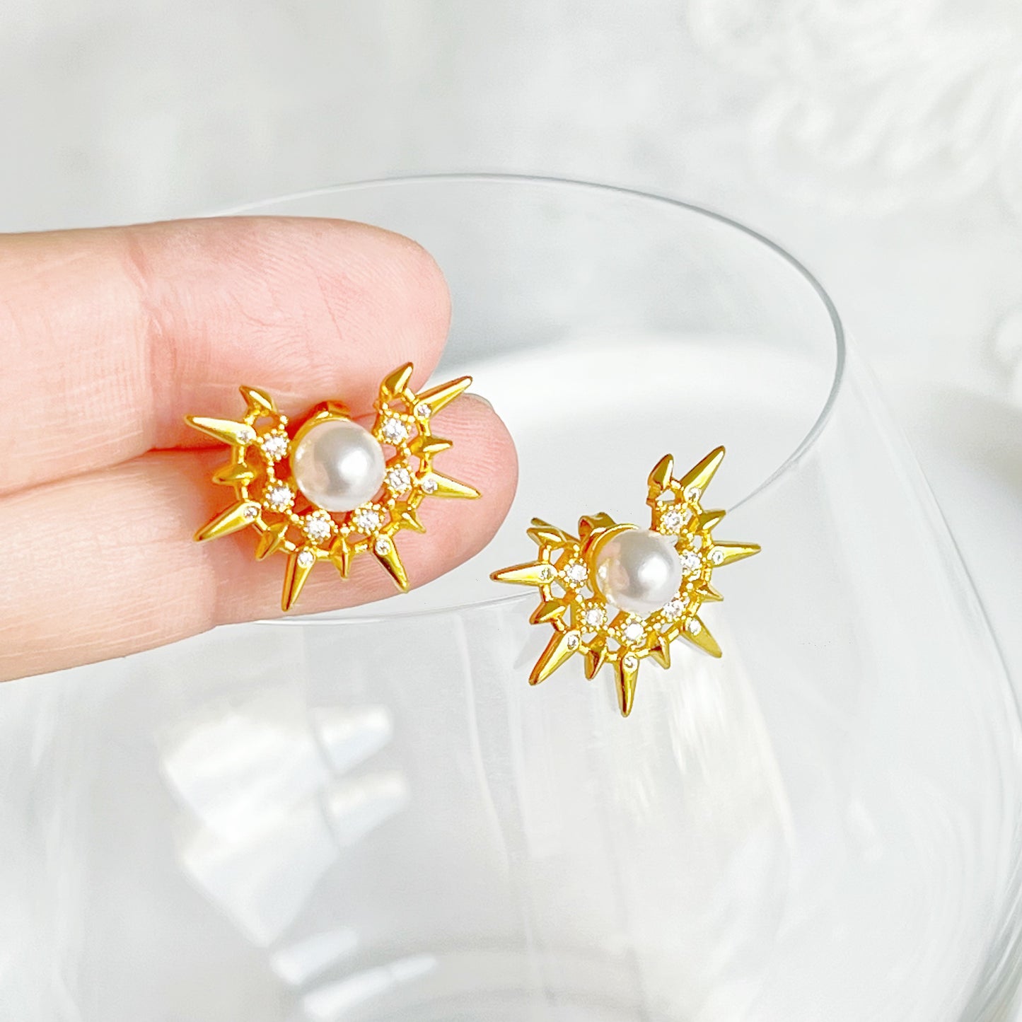 The Shining Sun Stud Earrings-Ninaouity