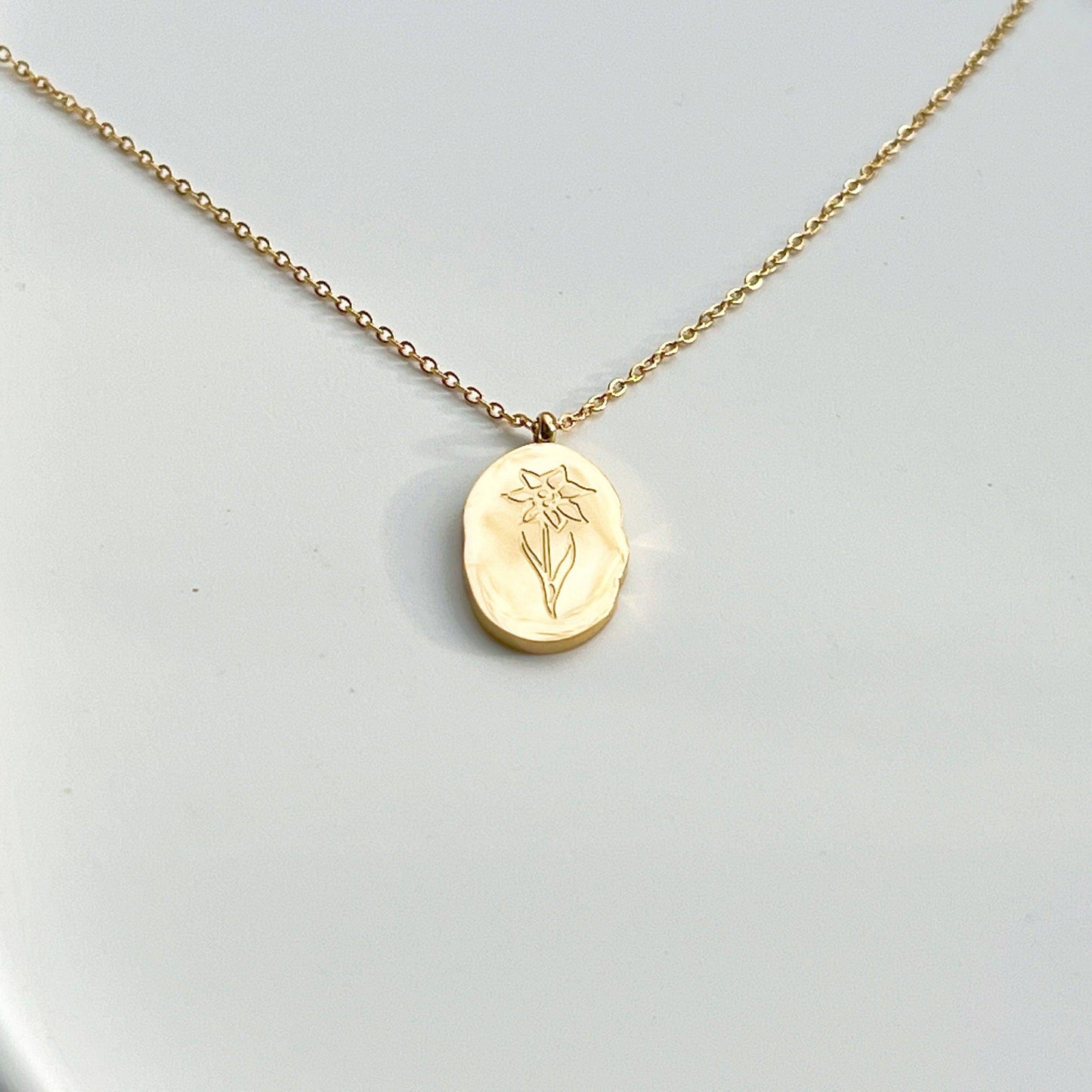 Daffodil Pendant Necklace - Spring March Birth Flower Charm Necklace-Ninaouity