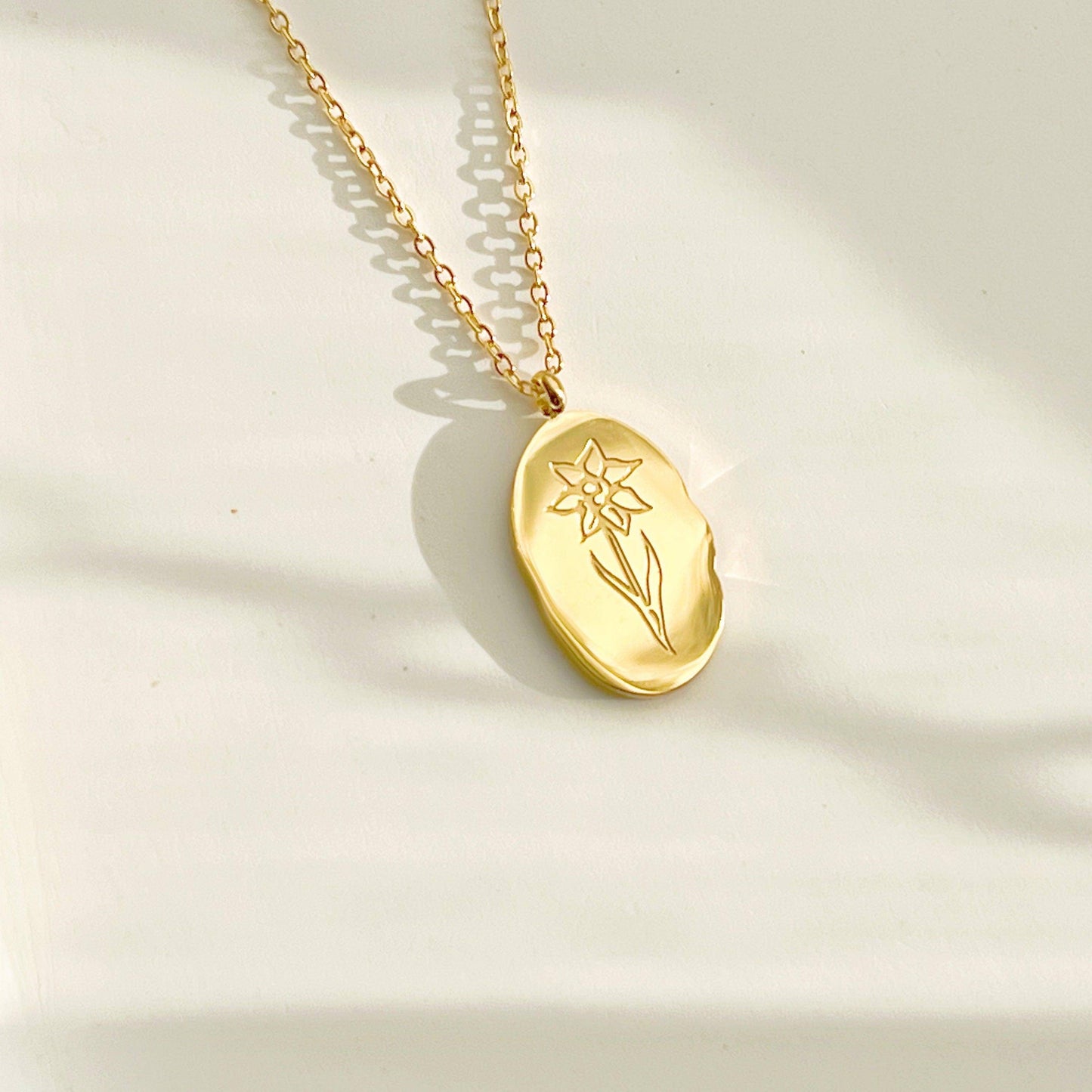 Daffodil Pendant Necklace - Spring March Birth Flower Charm Necklace-Ninaouity