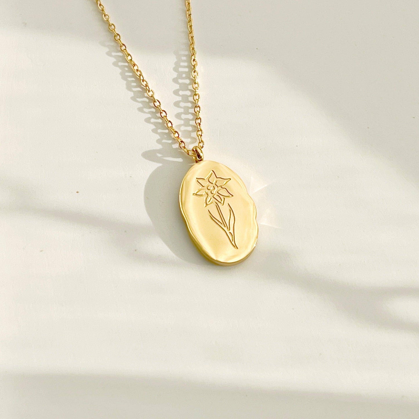 Daffodil Pendant Necklace - Spring March Birth Flower Charm Necklace-Ninaouity
