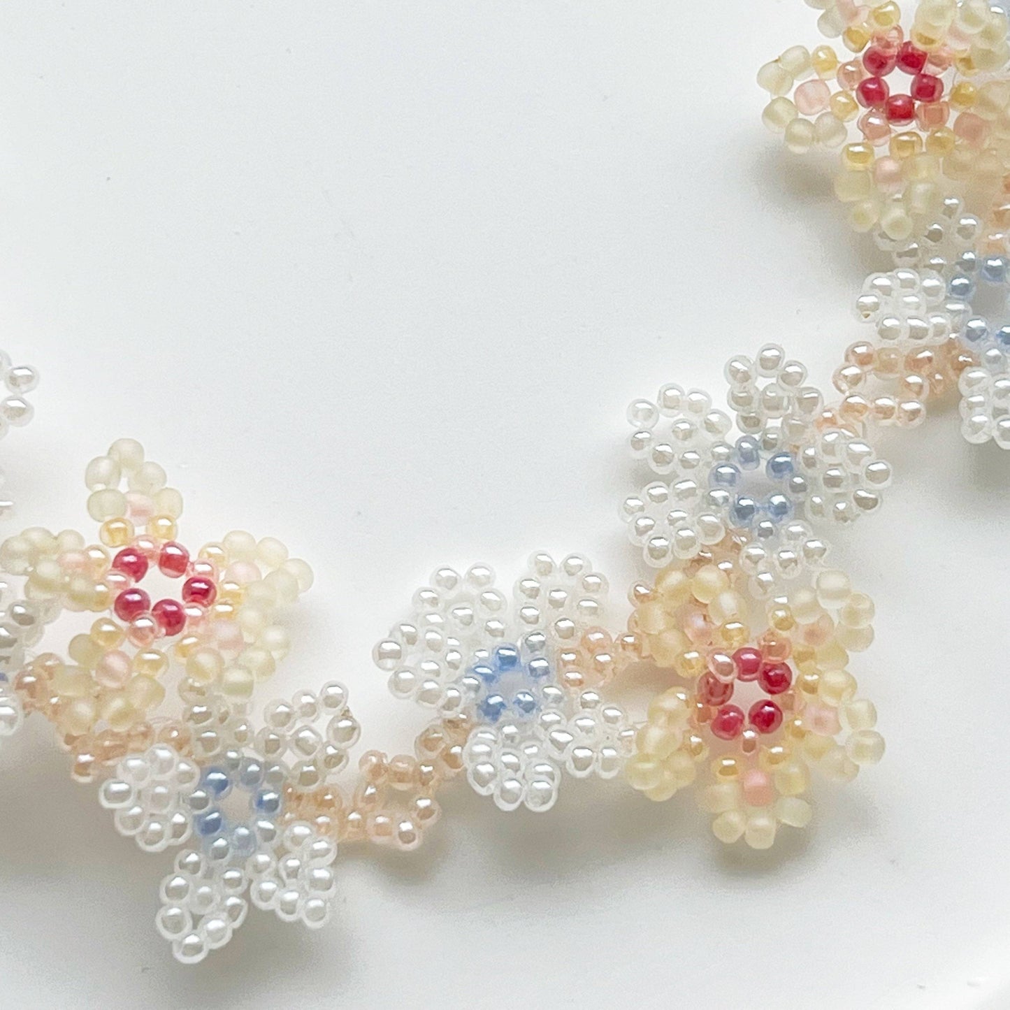 Daisy Chain Beaded Bracelet-Ninaouity