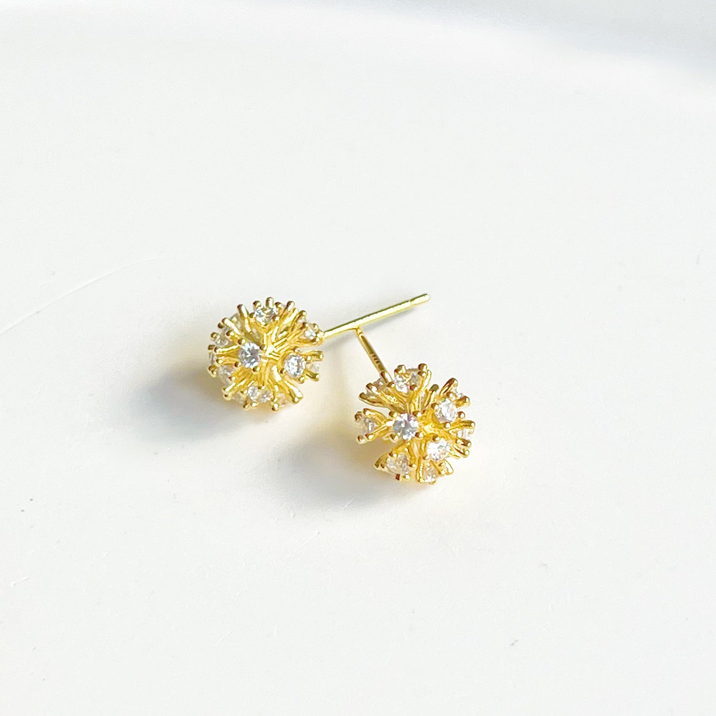 Gold Crystal Dandelion Stud Earrings-Ninaouity