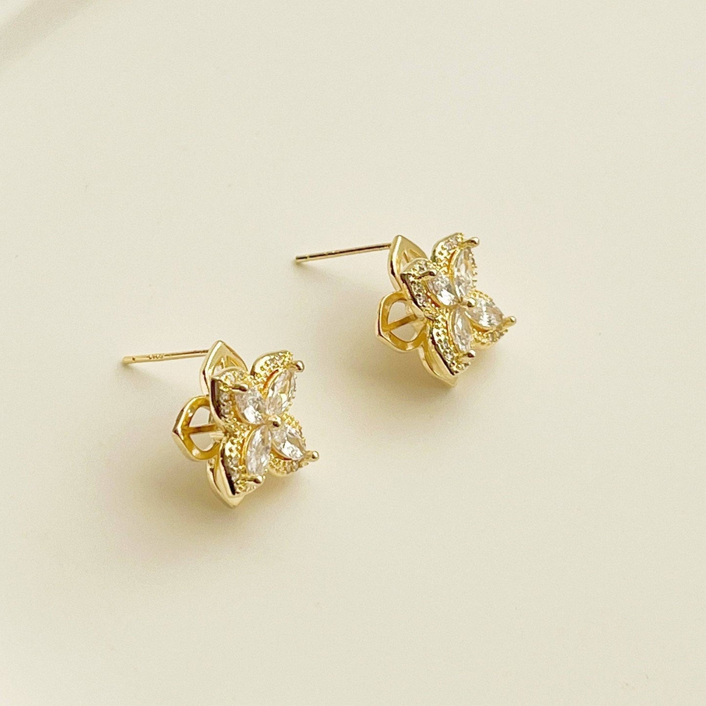Gold Hydrangea Earrings - Crystal Spinner Petals Sterling Silver Stud Earrings-Ninaouity
