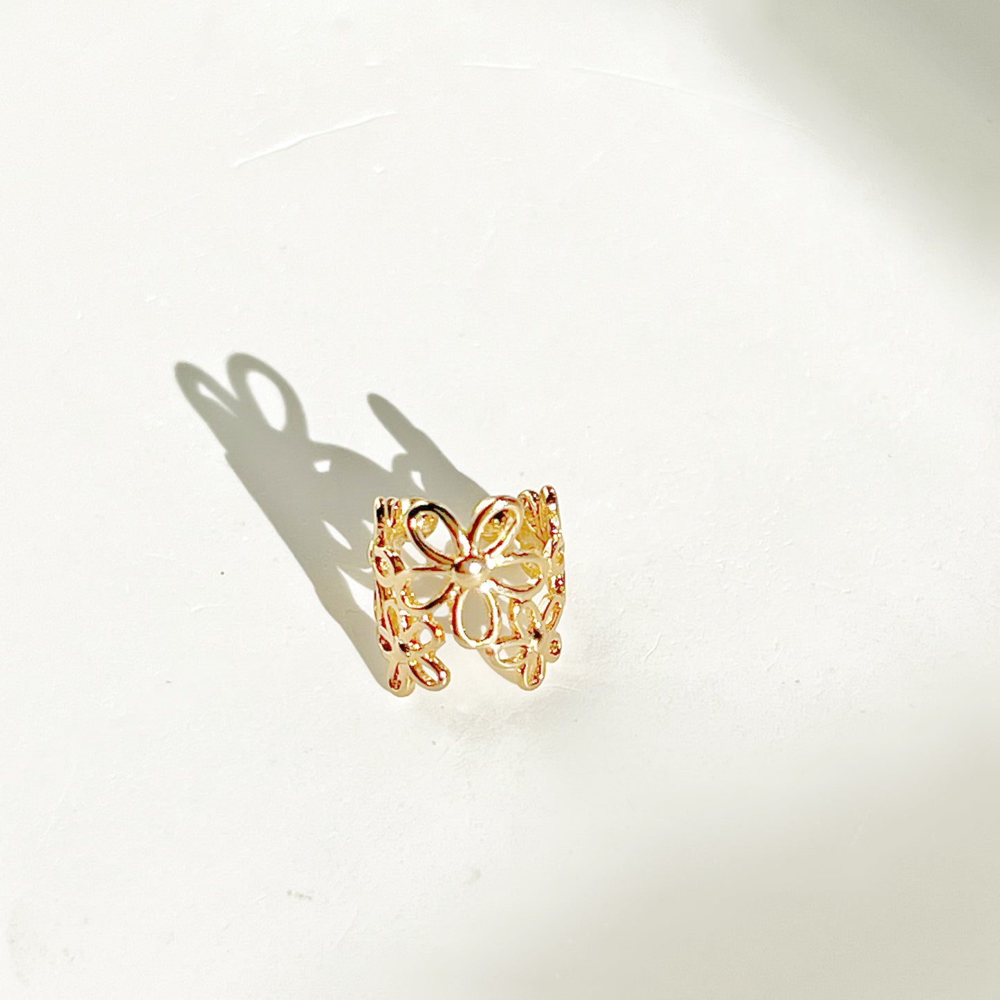 Golden Flowers Single Ear Cuff-Ninaouity