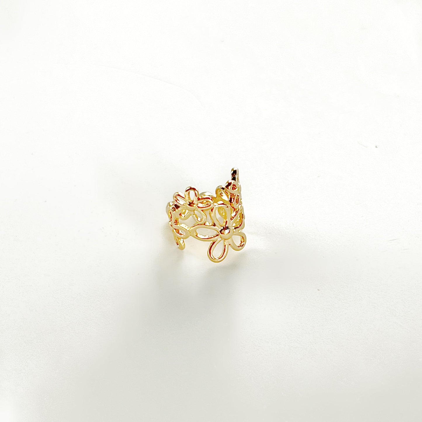 Golden Flowers Single Ear Cuff-Ninaouity