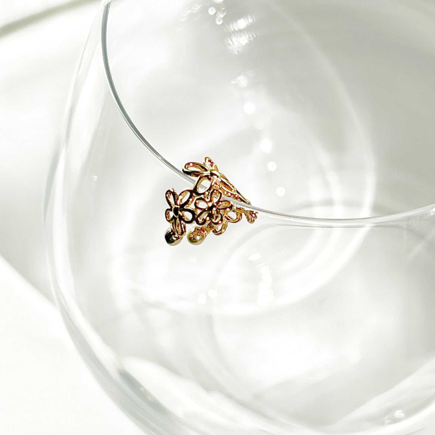 Golden Flowers Single Ear Cuff-Ninaouity