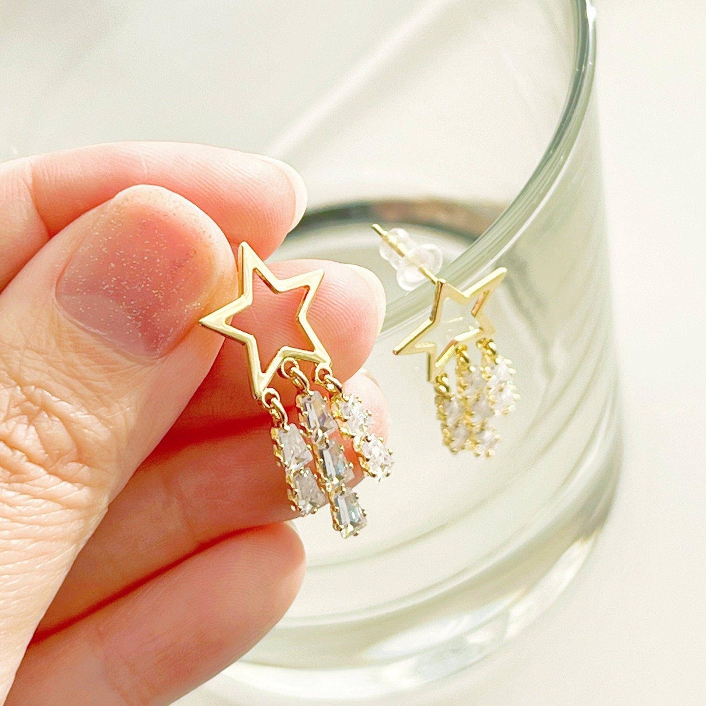 Golden Shooting Stars Earrings - Star with Three Crystal Tails Stud Earrings-Ninaouity