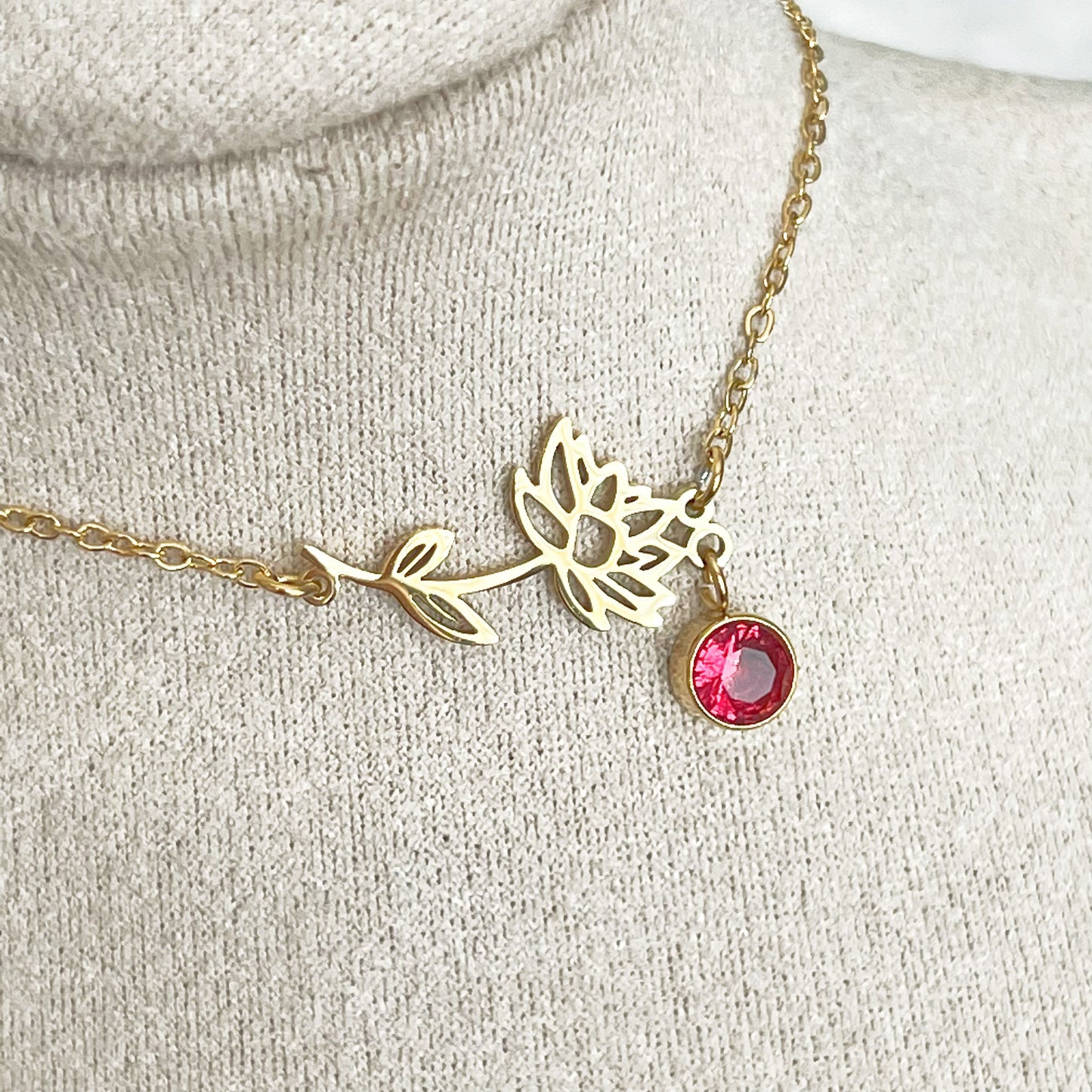July Birth Flower Water Lily Bracelet-Ninaouity