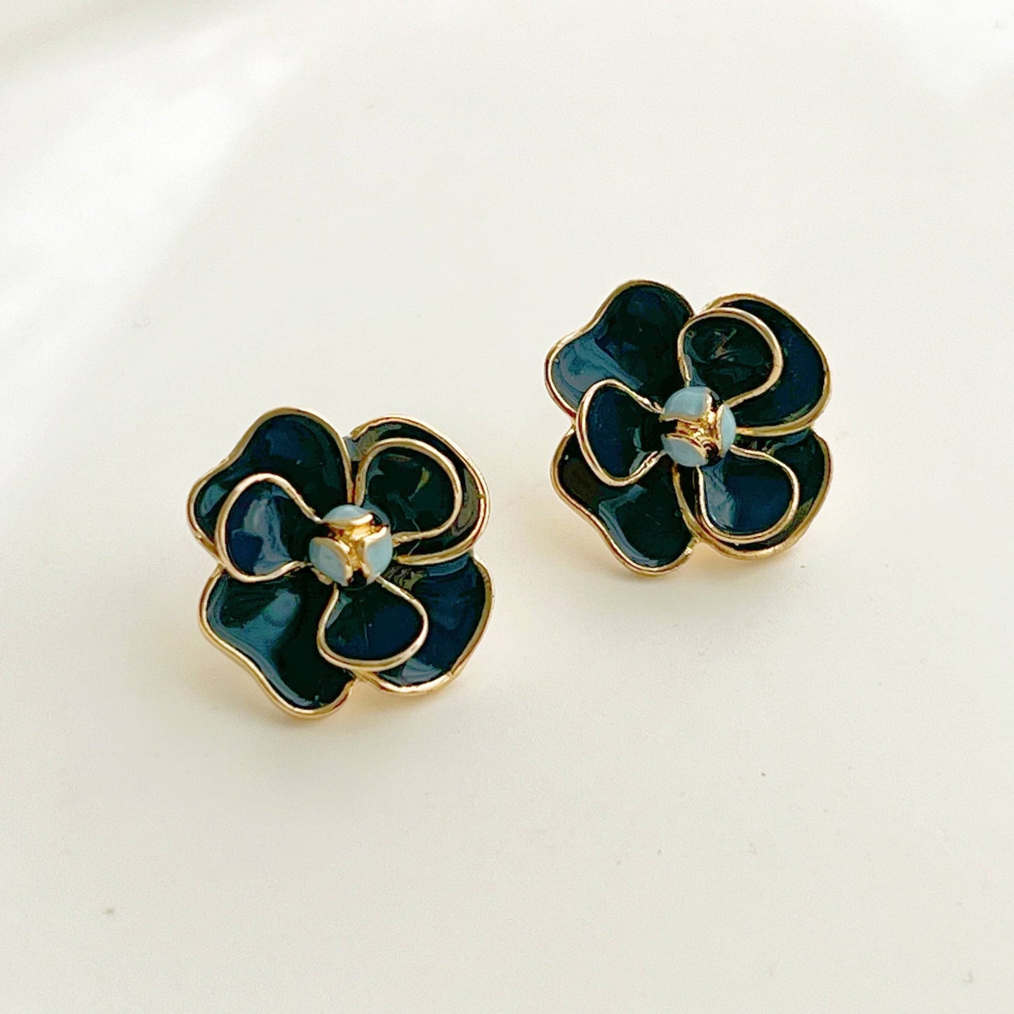 Navy Blue Rose Earrings - Flower Shape Sterling Silver Stud Earrings-Ninaouity