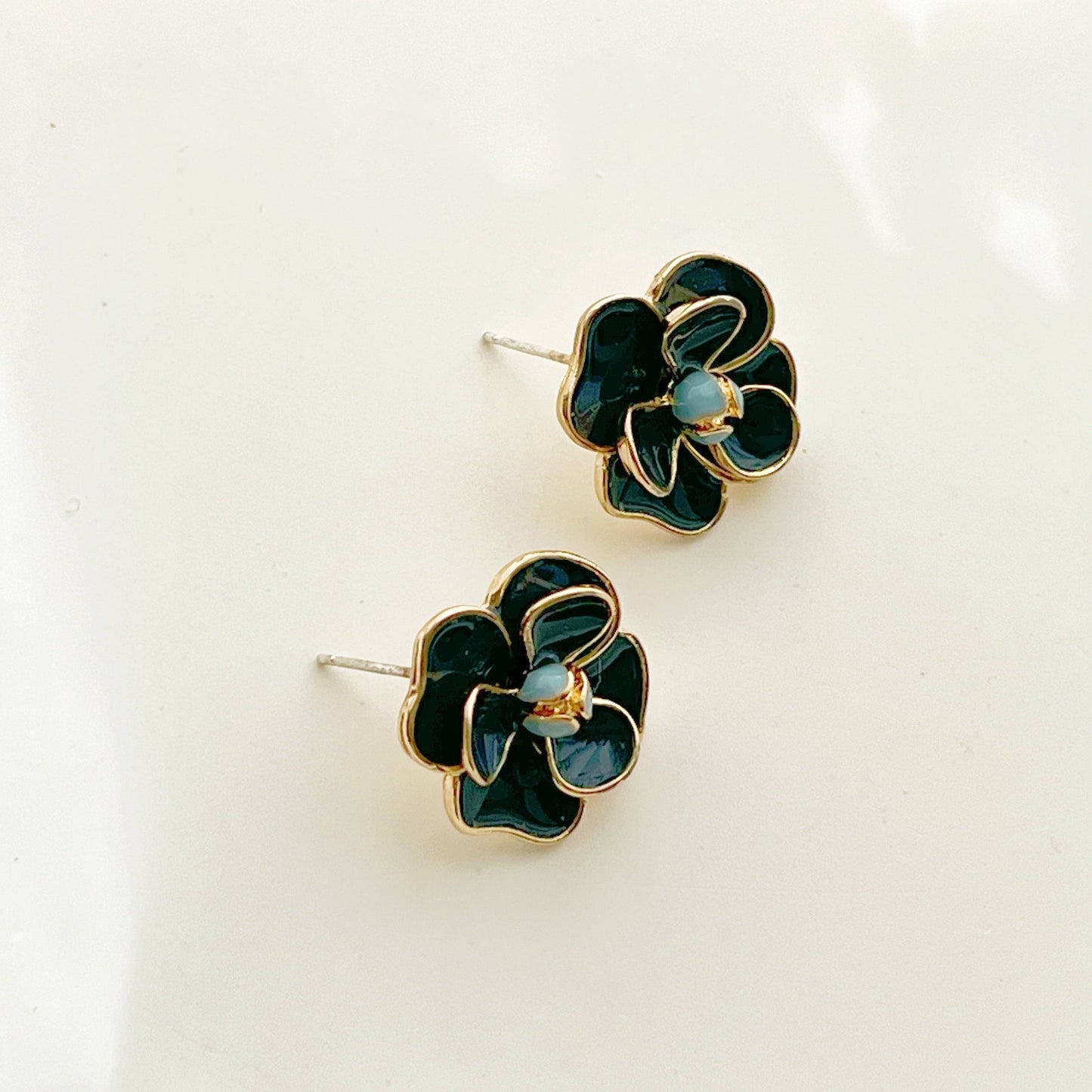 Navy Blue Rose Earrings - Flower Shape Sterling Silver Stud Earrings-Ninaouity