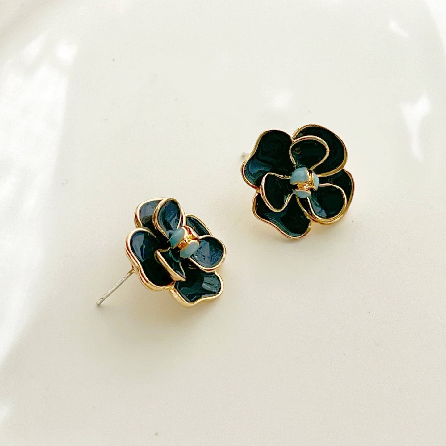 Navy Blue Rose Earrings - Flower Shape Sterling Silver Stud Earrings-Ninaouity