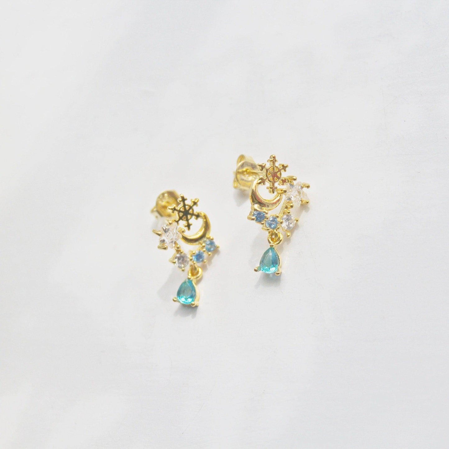 Snowflake and Blue Crystal Earrings - Mini Teardrop Crystal Stud Earrings-Ninaouity
