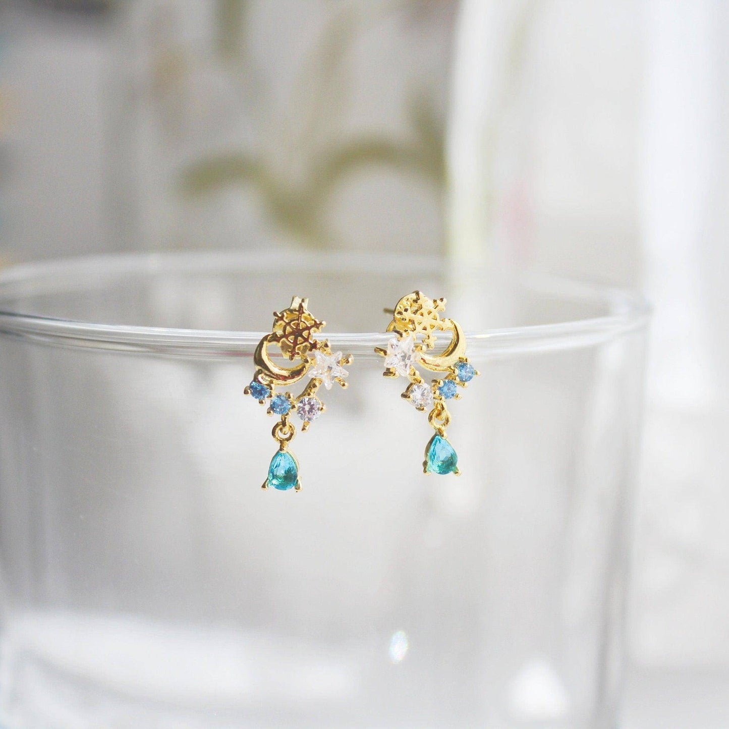 Snowflake and Blue Crystal Earrings - Mini Teardrop Crystal Stud Earrings-Ninaouity