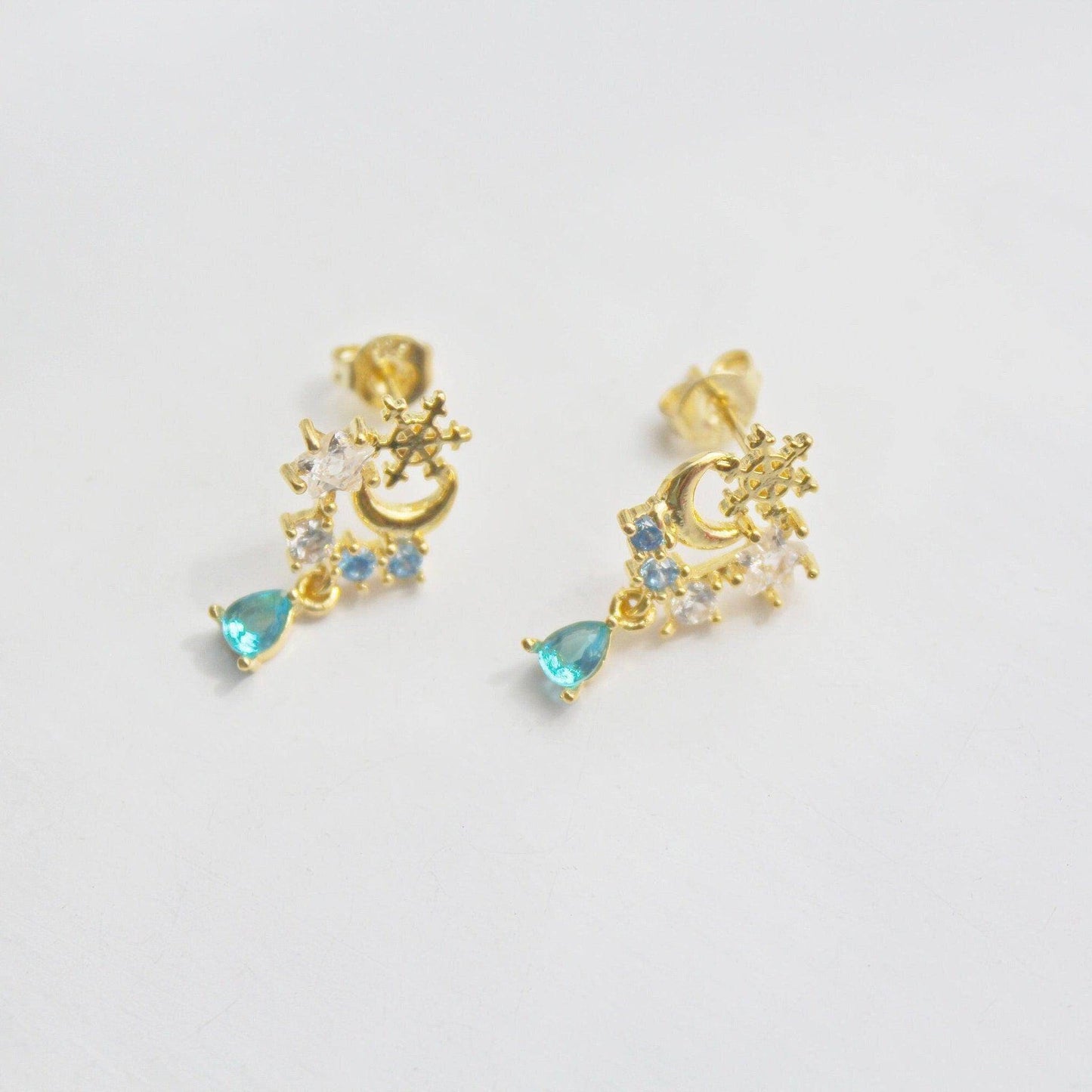 Snowflake and Blue Crystal Earrings - Mini Teardrop Crystal Stud Earrings-Ninaouity
