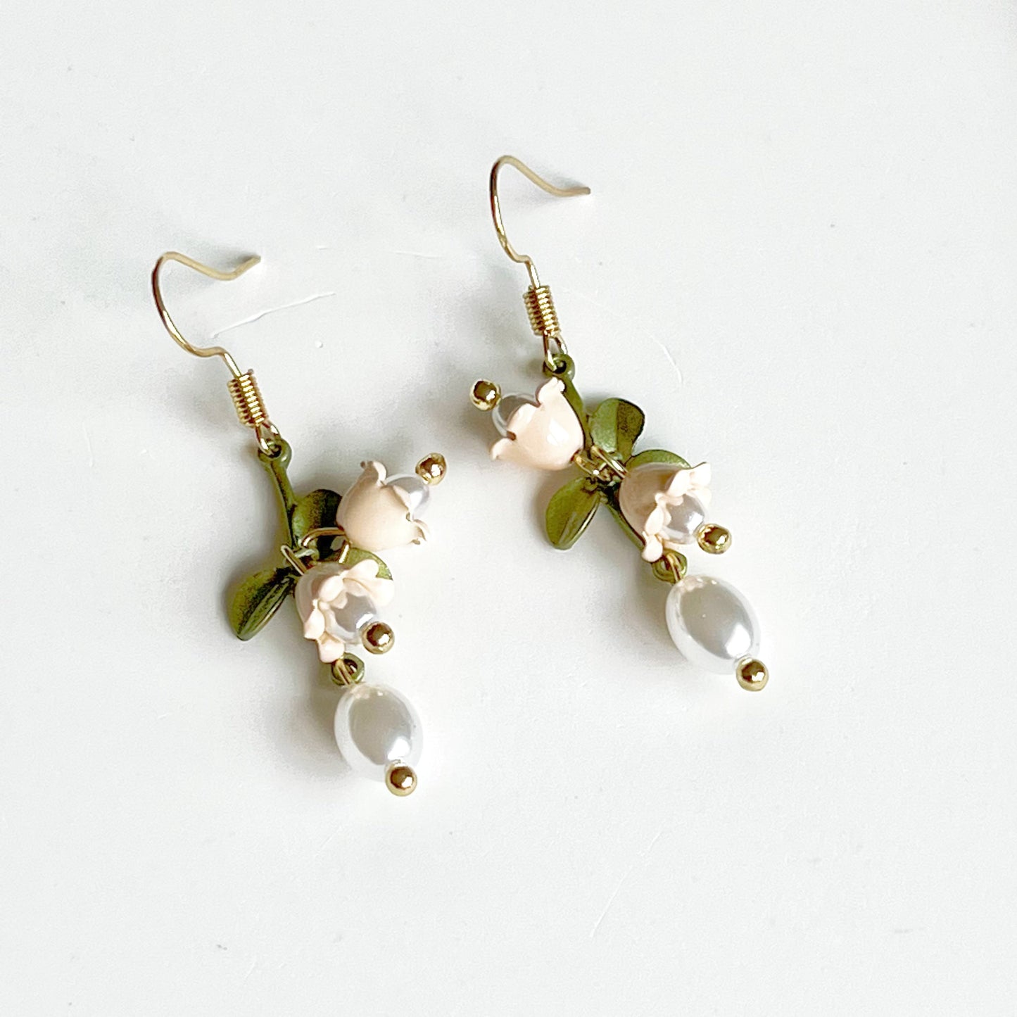 White Bellflower Little Drop Earrings-Ninaouity