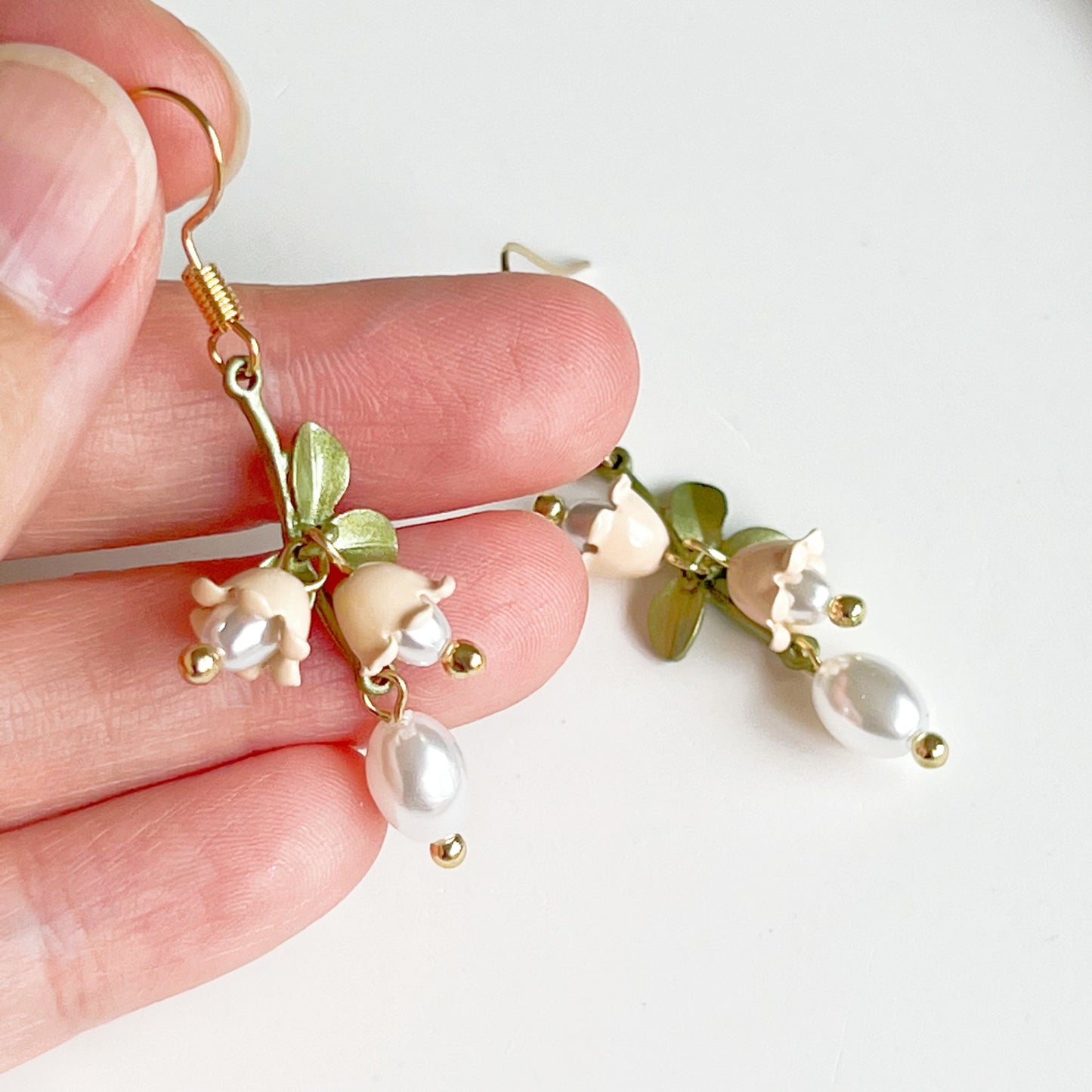 White Bellflower Little Drop Earrings-Ninaouity