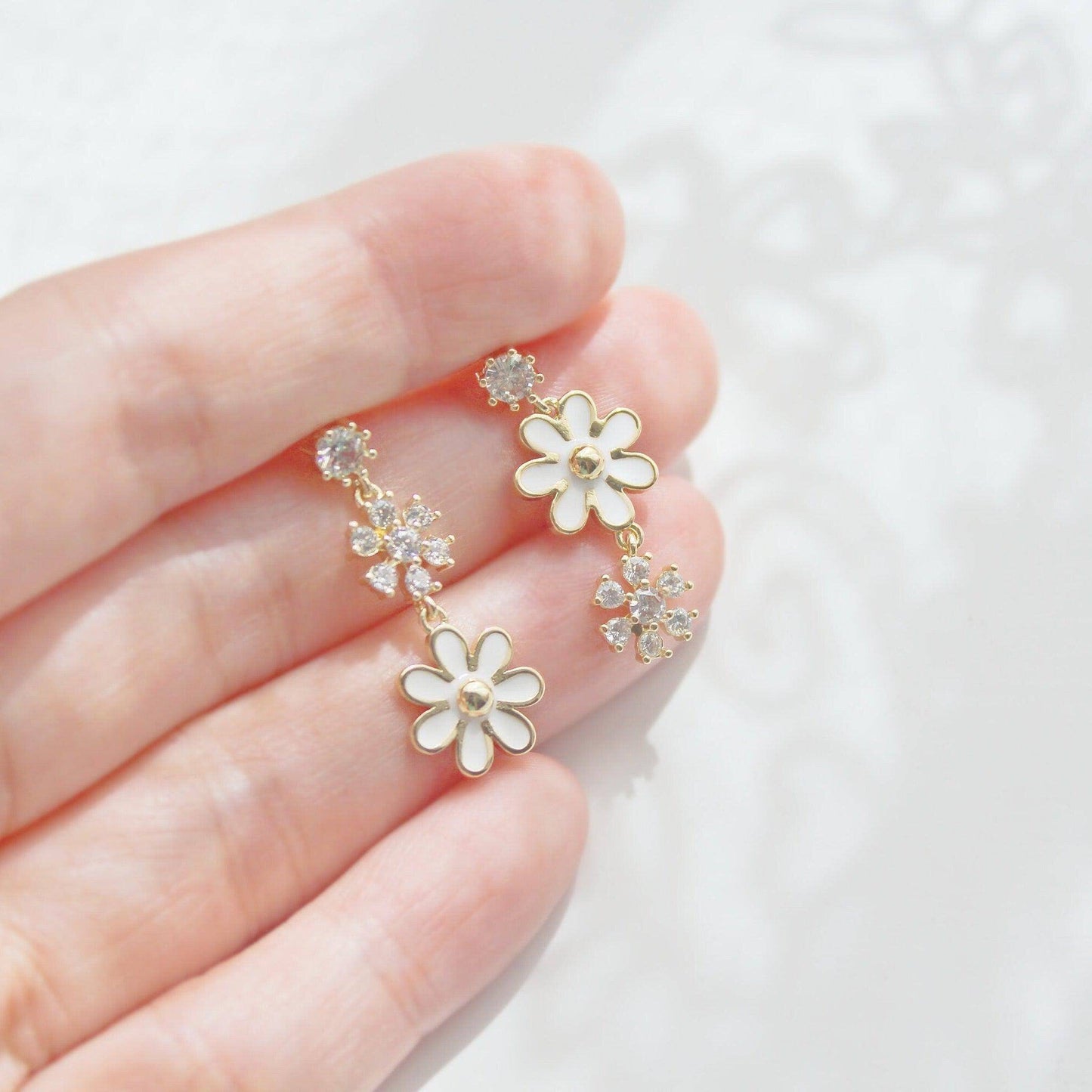 White Daisy Earrings - Little Flower Dangle and Drop Mismatch Earrings-Ninaouity