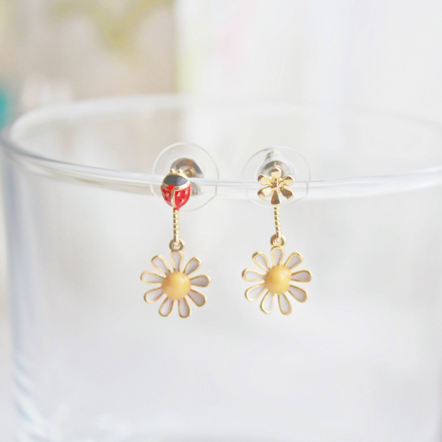 White Daisy Flower and Ladybird Mini Drop Mismatch Earrings-Ninaouity