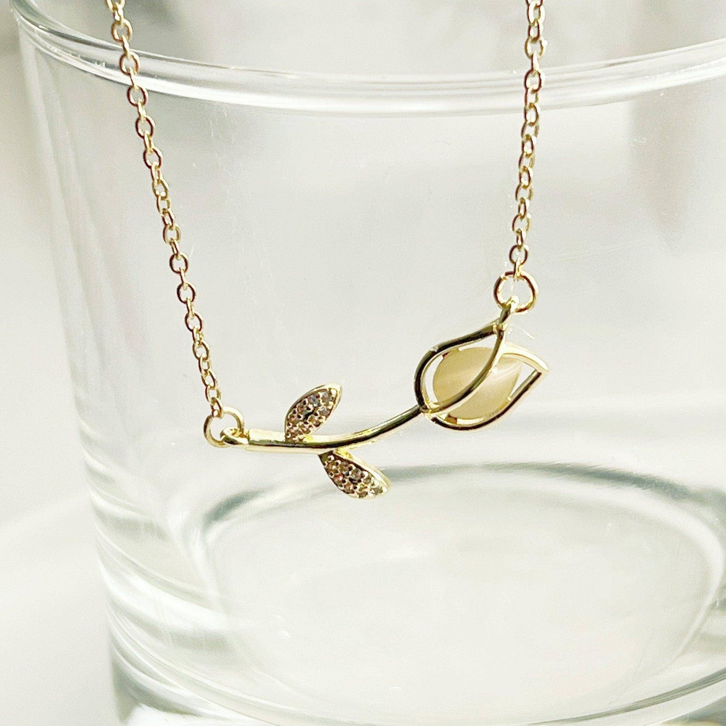 White Tulip Necklace - Flower Shape Cat Eye Crystal Necklace-Ninaouity