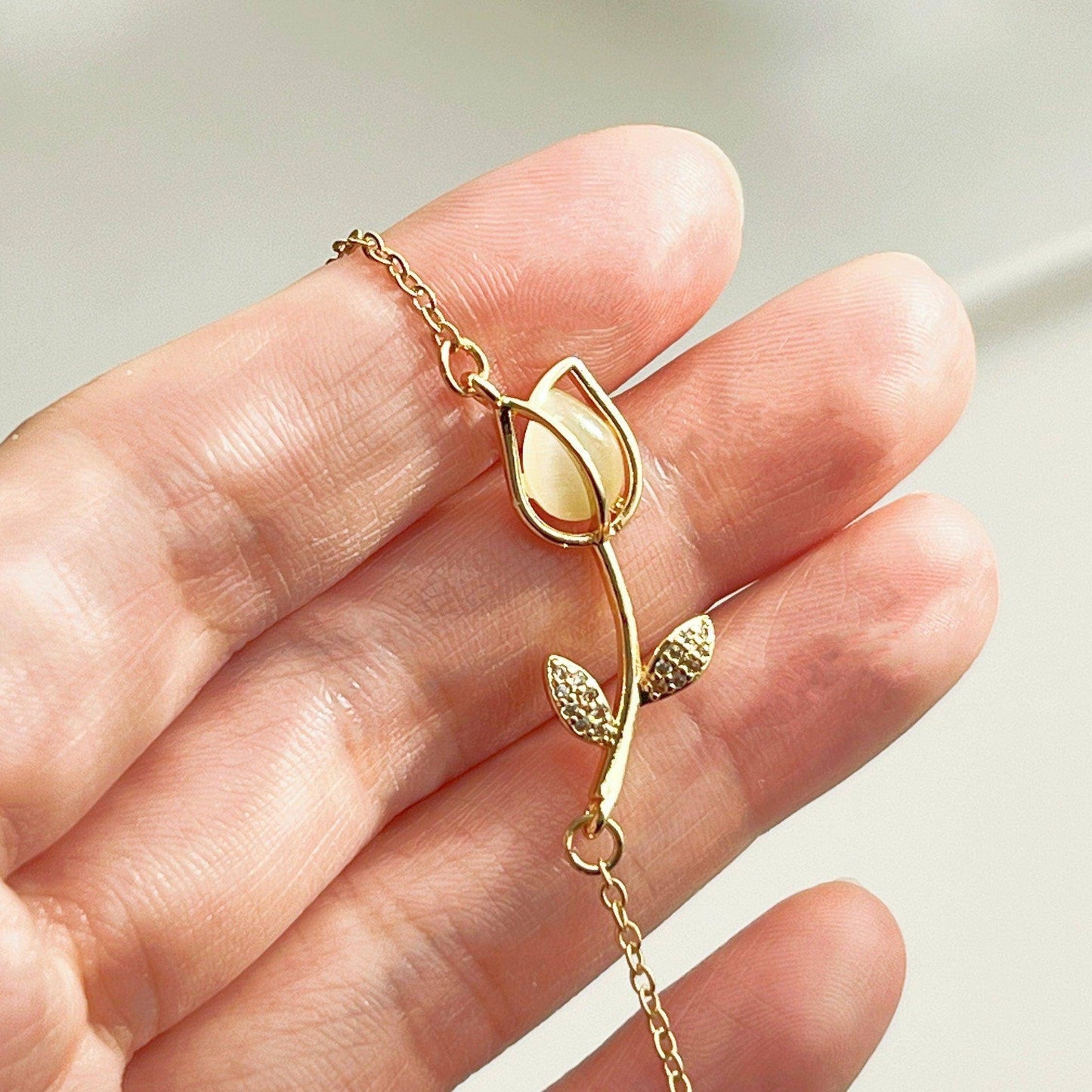 White Tulip Necklace - Flower Shape Cat Eye Crystal Necklace-Ninaouity