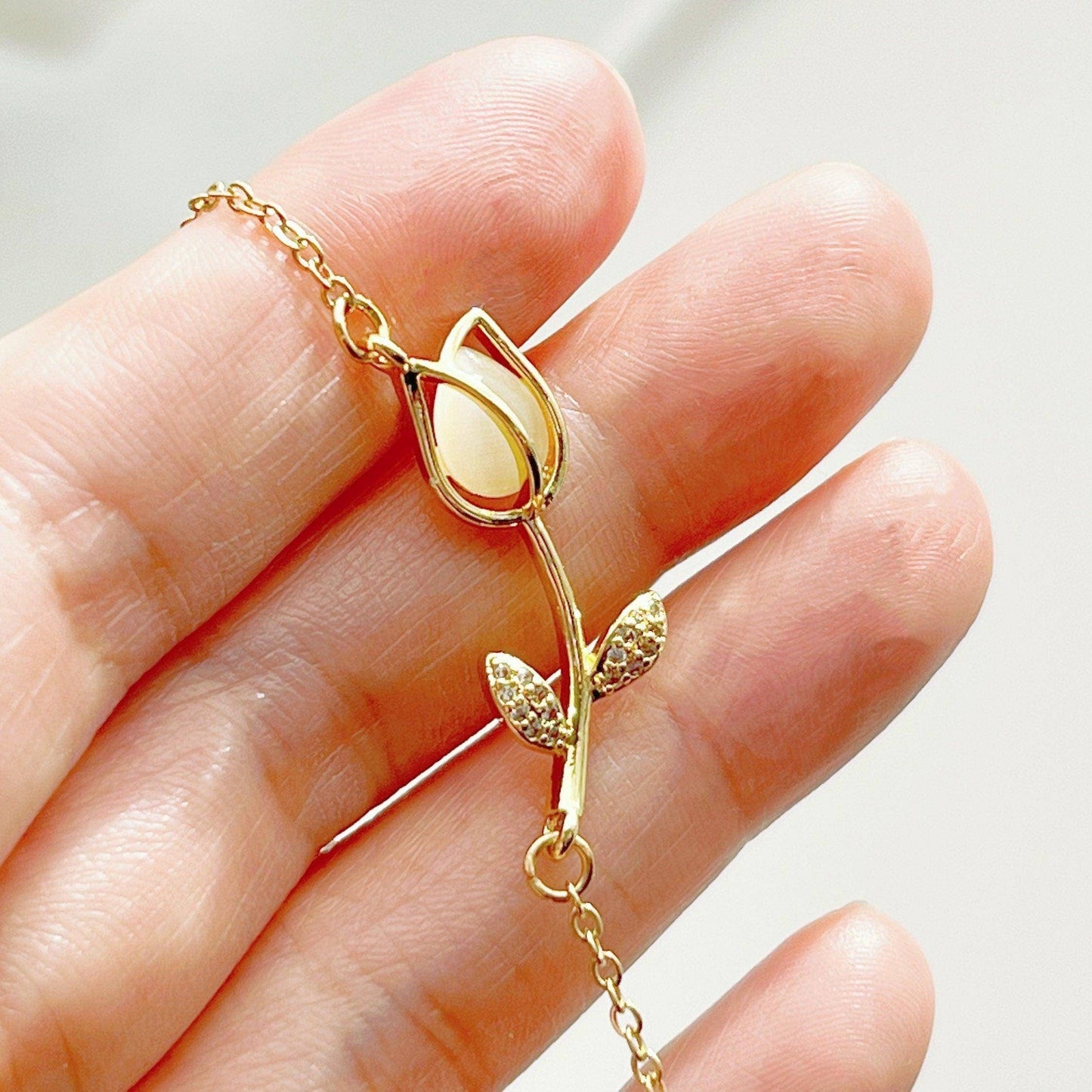 White Tulip Necklace - Flower Shape Cat Eye Crystal Necklace-Ninaouity