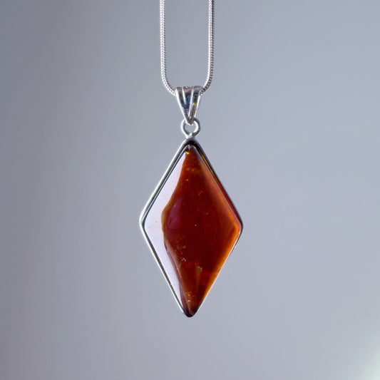 Quartzberry - Root Chakra Natural Red Garnet Diamond Shape Gemstone Crystal Necklace - One-of-a-kind