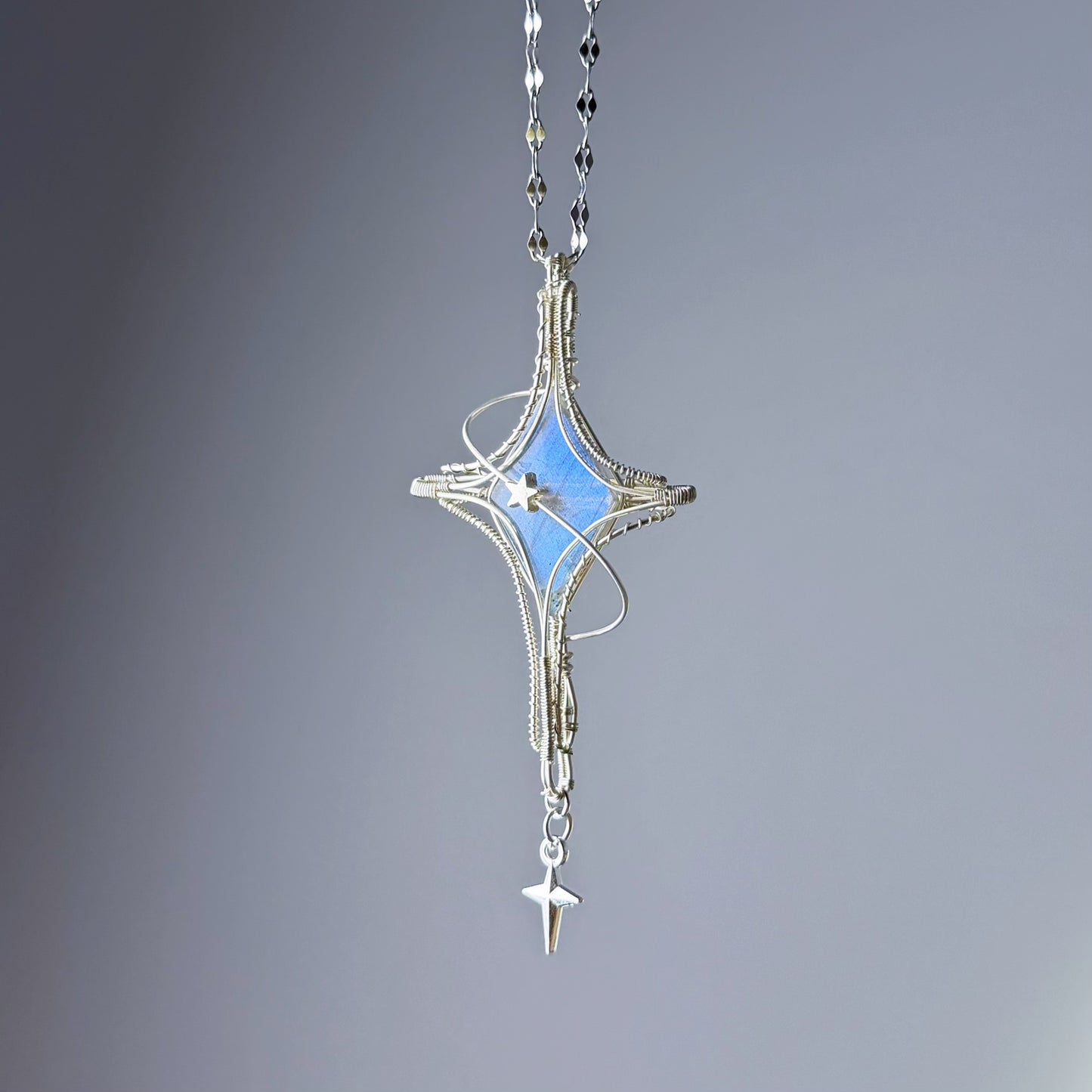 Quartzberry - Silver Blue Labradorite Polaris Wire Wrap Necklace - one of a kind
