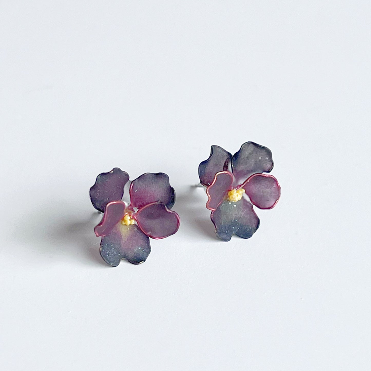 Handmade Spring Black Velvet Pansies Flower Earrings-Ninaouity