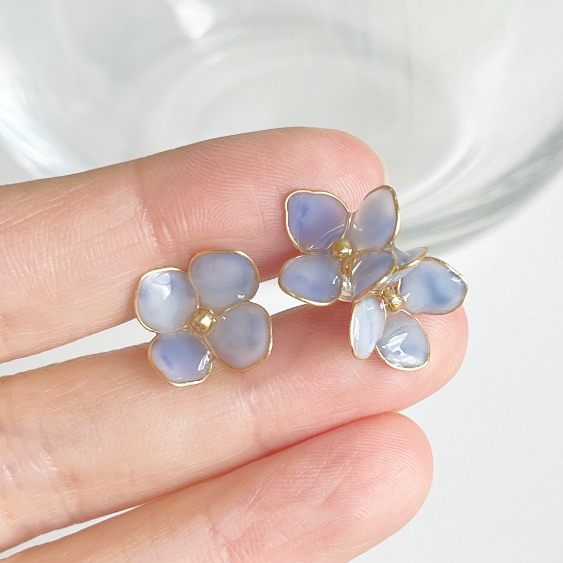 Blue Hydrangeas Flower Mismatch Stud Earrings-Ninaouity