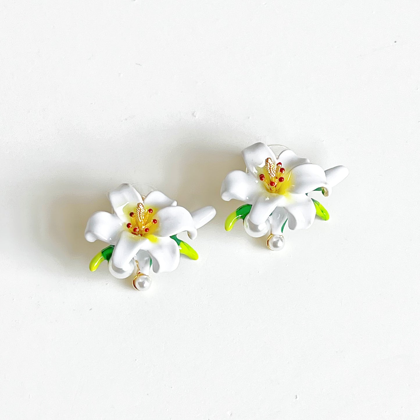 White Lilies Flower Earrings-Ninaouity