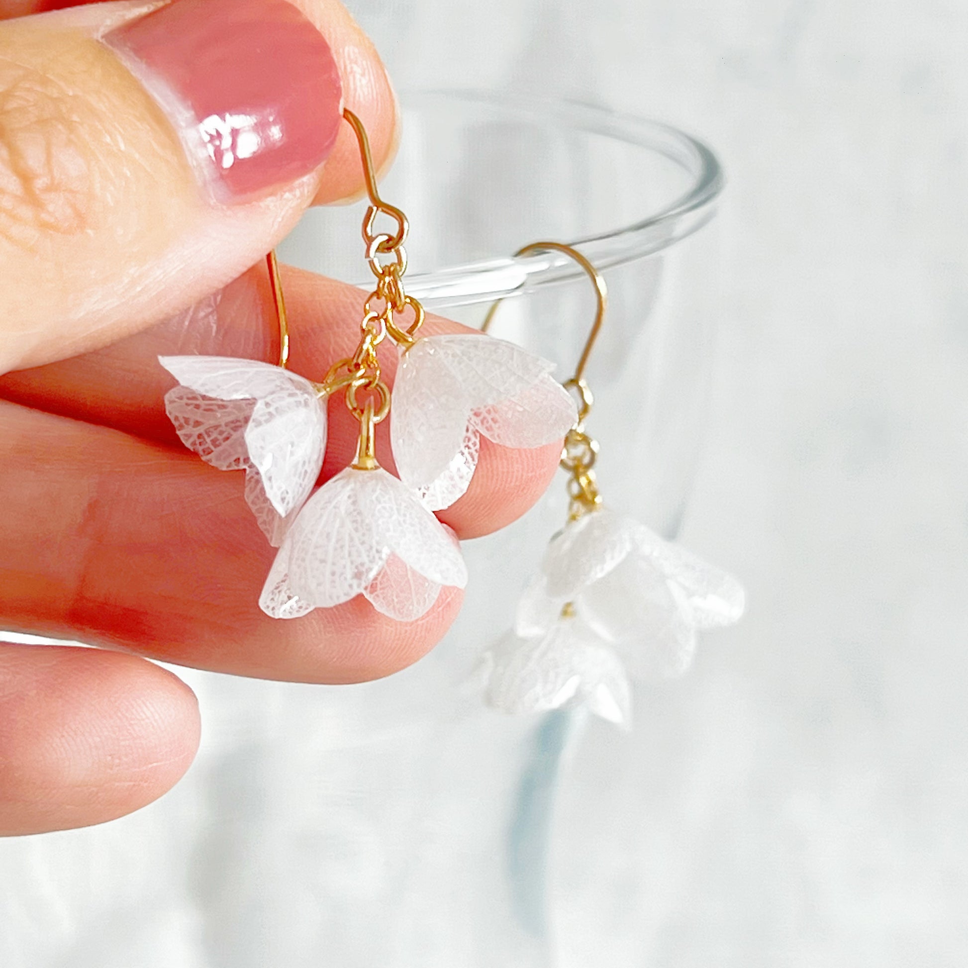 White Hydrangea Dried Flower Drop Earrings-Ninaouity