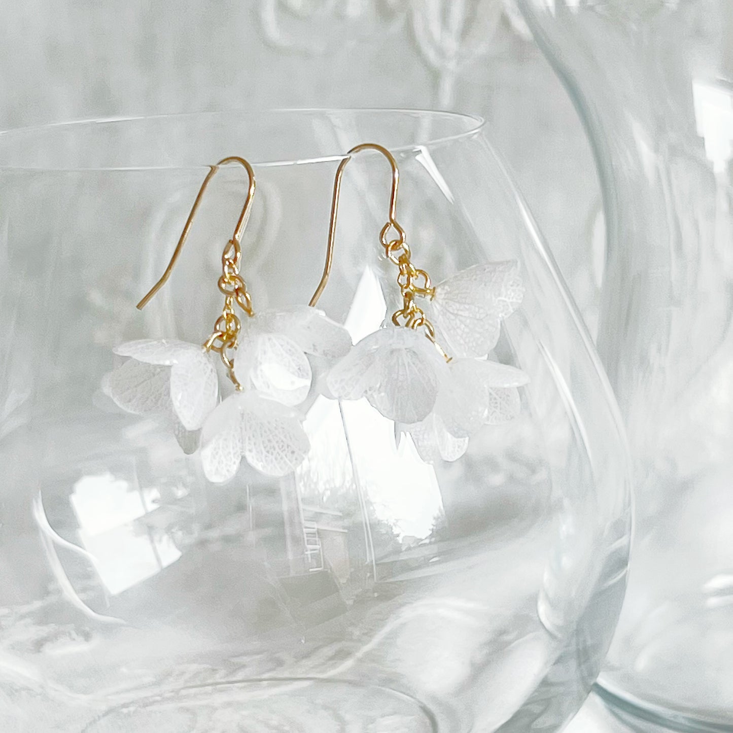 White Hydrangea Dried Flower Drop Earrings-Ninaouity