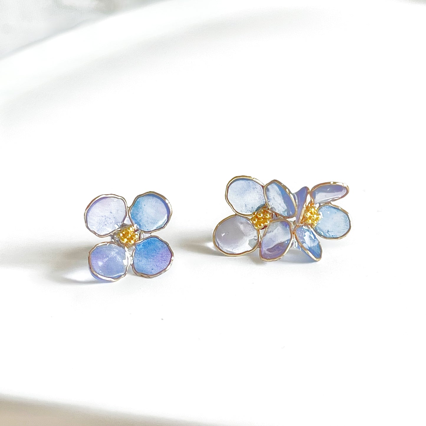 Handmade Blue Hydrangeas Flower Mismatch Earrings-Ninaouity