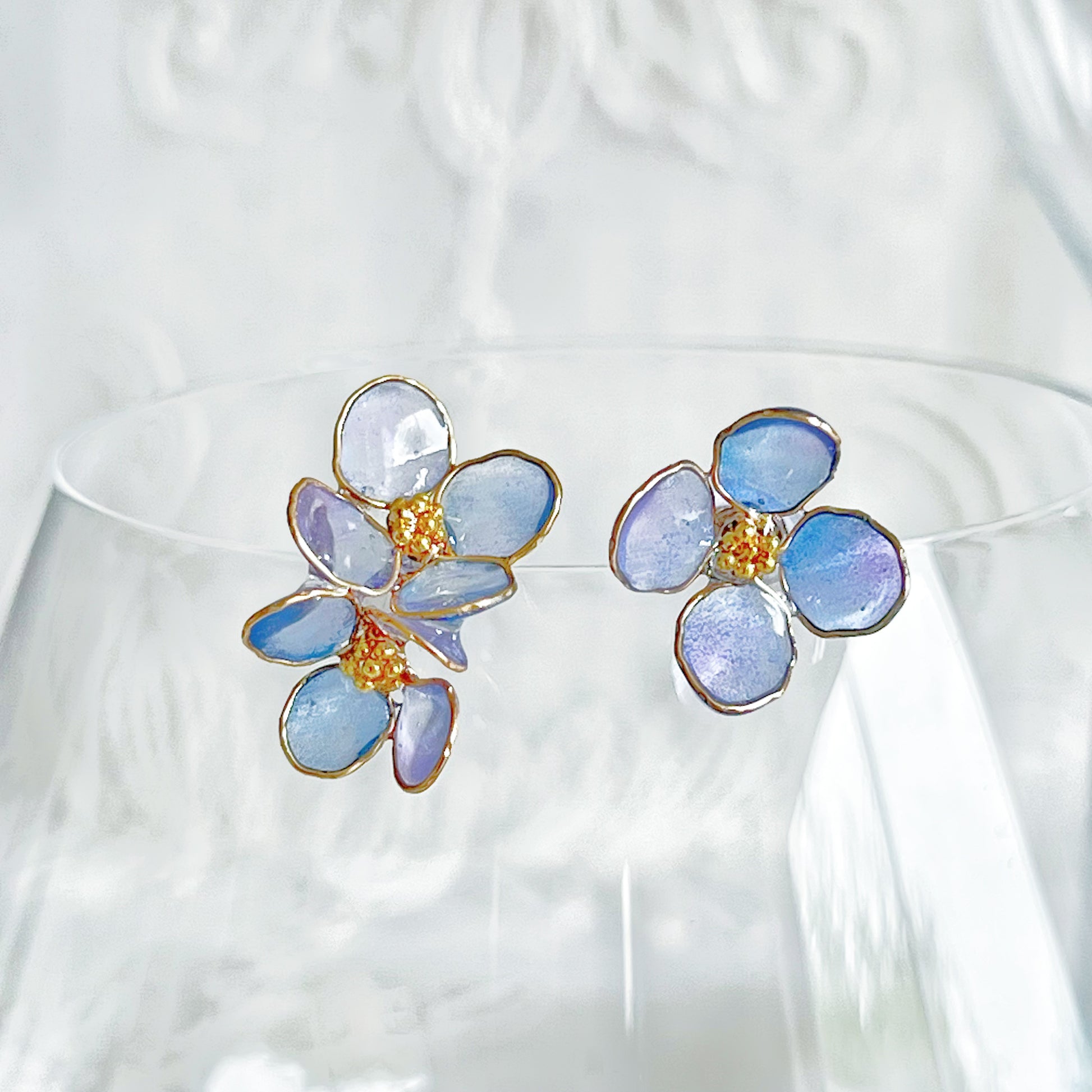 Handmade Blue Hydrangeas Flower Mismatch Earrings-Ninaouity