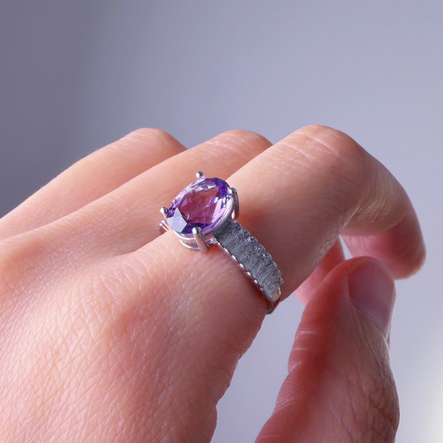 Quartzberry - Natural Amethyst Oval Cut Faceted Gemstone Crystal Silver Ring - One-of-a-kind