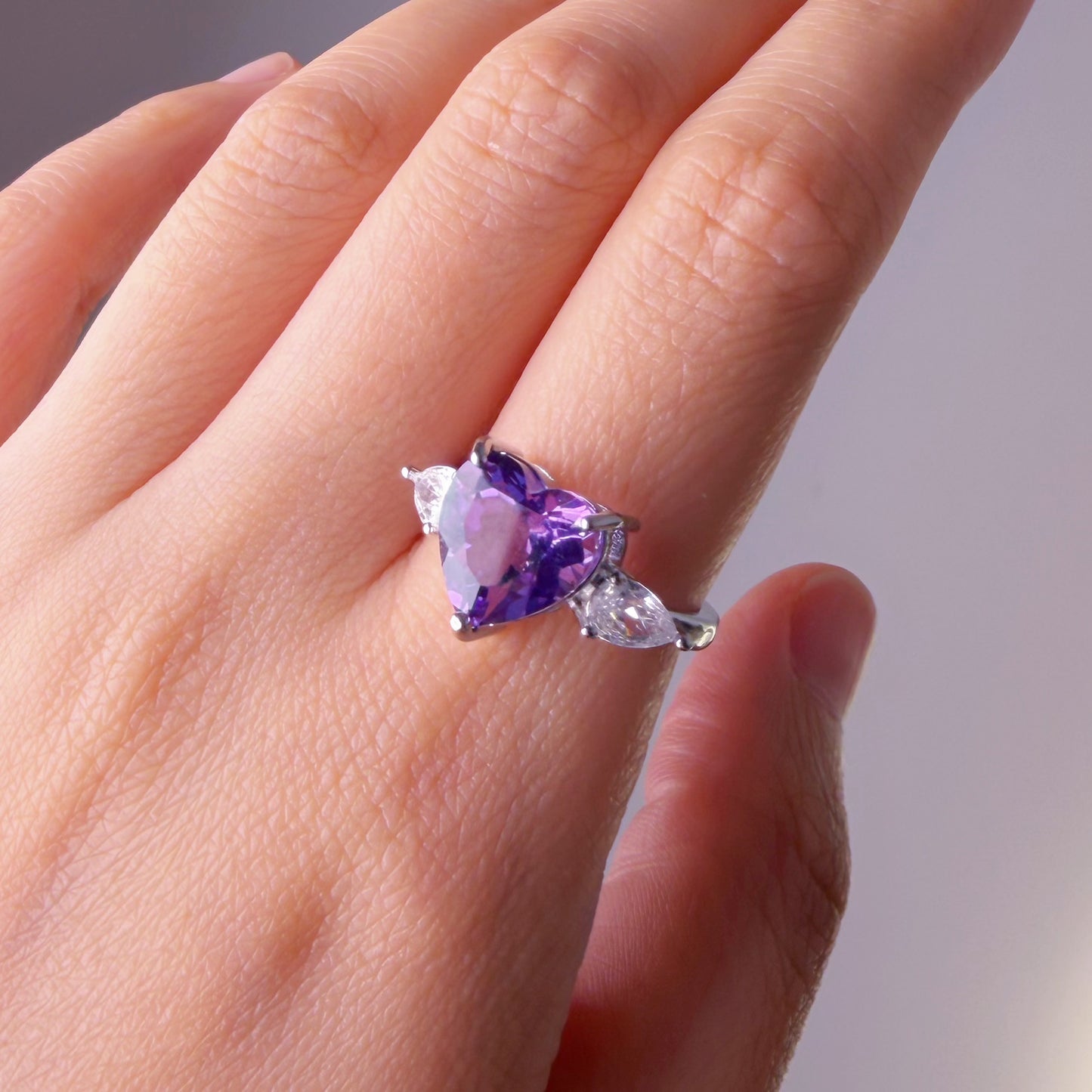 Quartzberry - Natural Amethyst Heart Cut Faceted Gemstone Crystal Silver Ring - One-of-a-kind