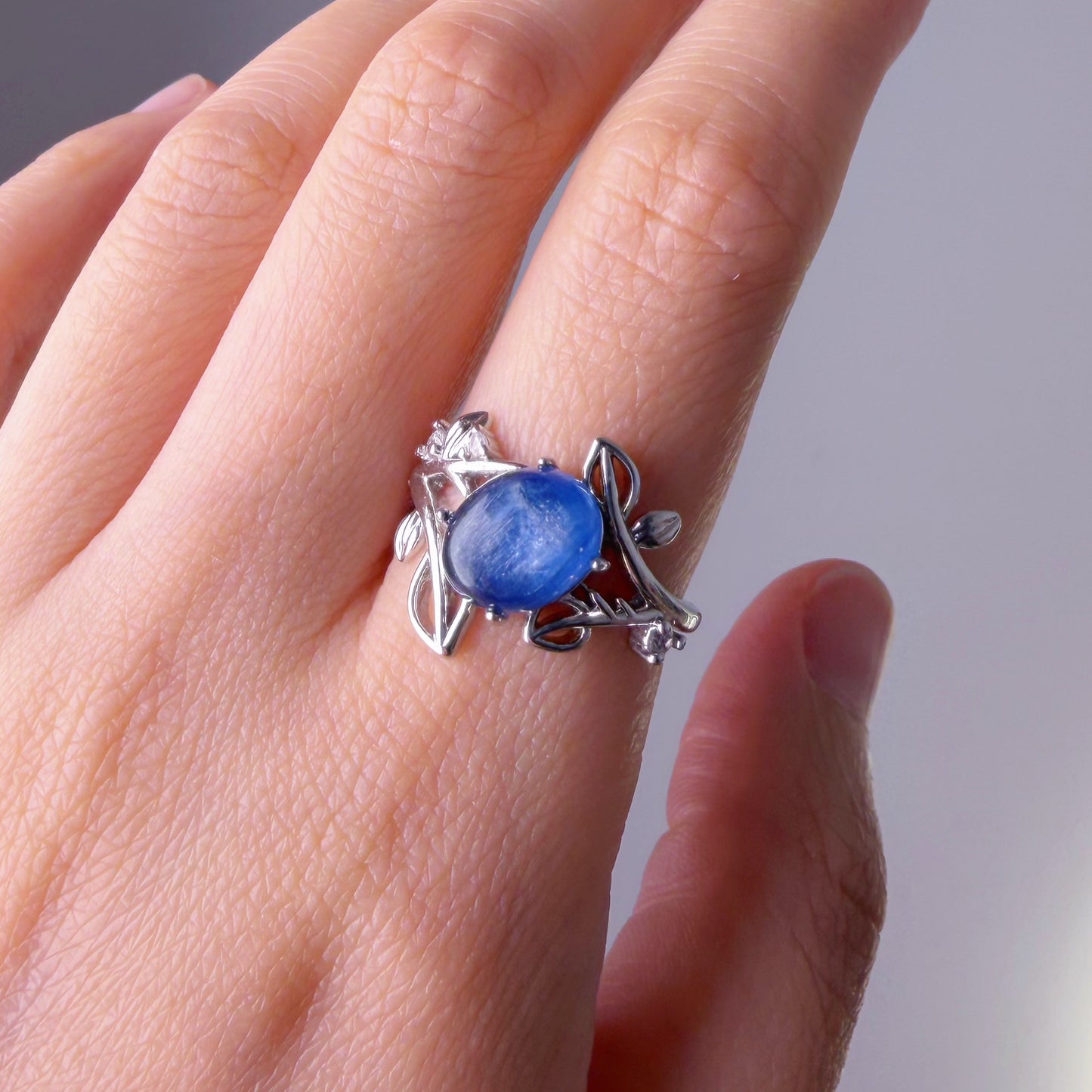 Quartzberry - Natural Kyanite Oval Cut Faceted Gemstone Crystal Silver Ring - One-of-a-kind